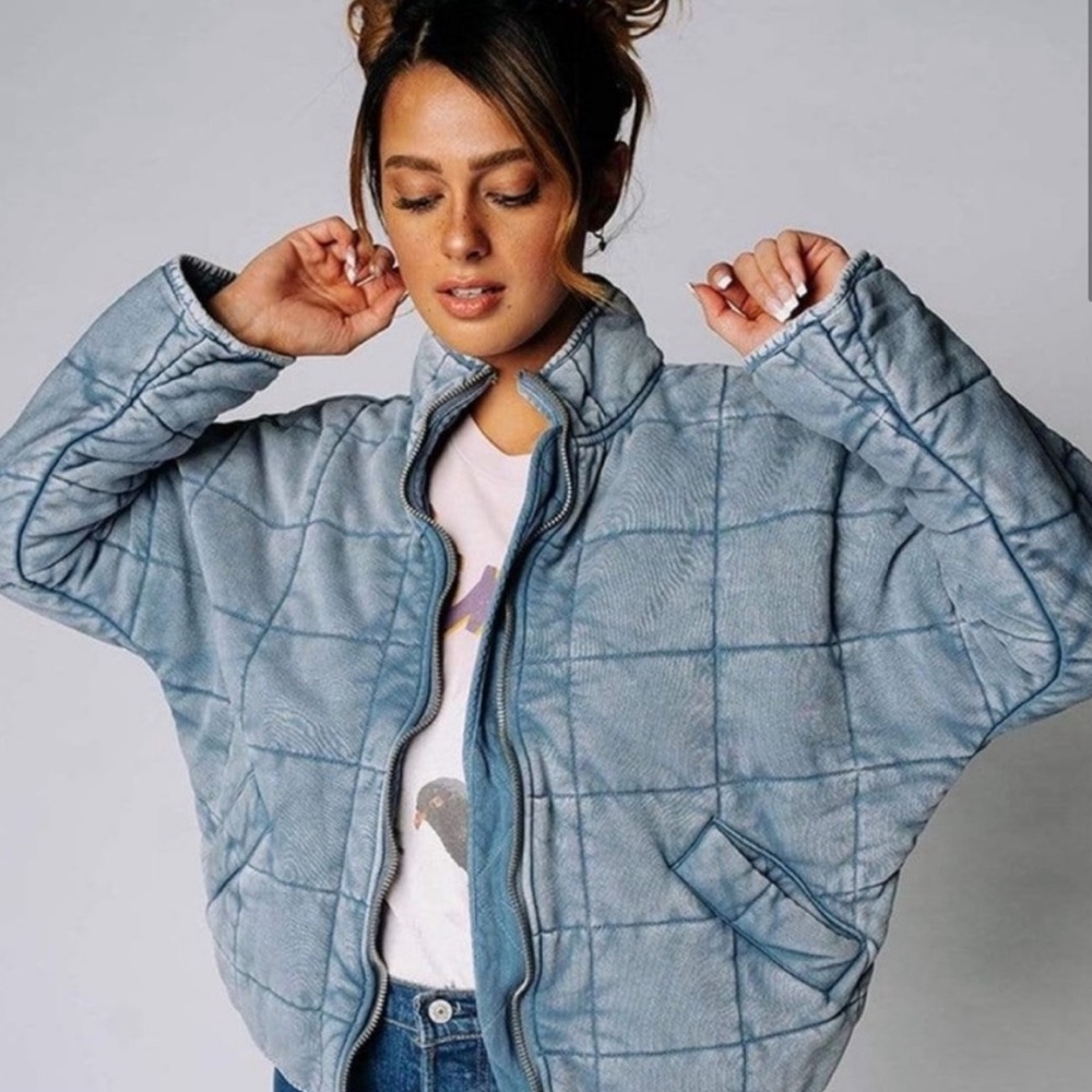 AWESOME sz S FREE PEOPLE CHAMBRAY BLUE QUILTED Jacket runs big BOHO - Picture 6 of 10